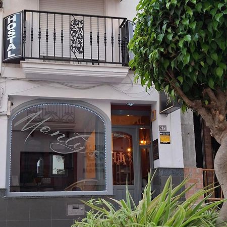 Hostal Montys 네르하 외부 사진