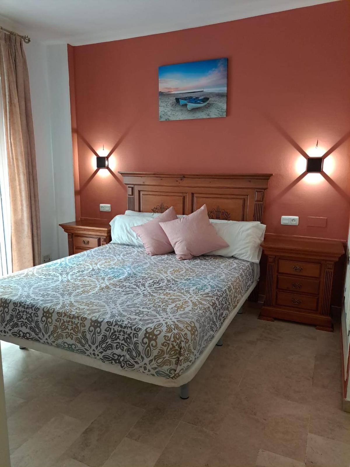 Hostal Montys 네르하 외부 사진