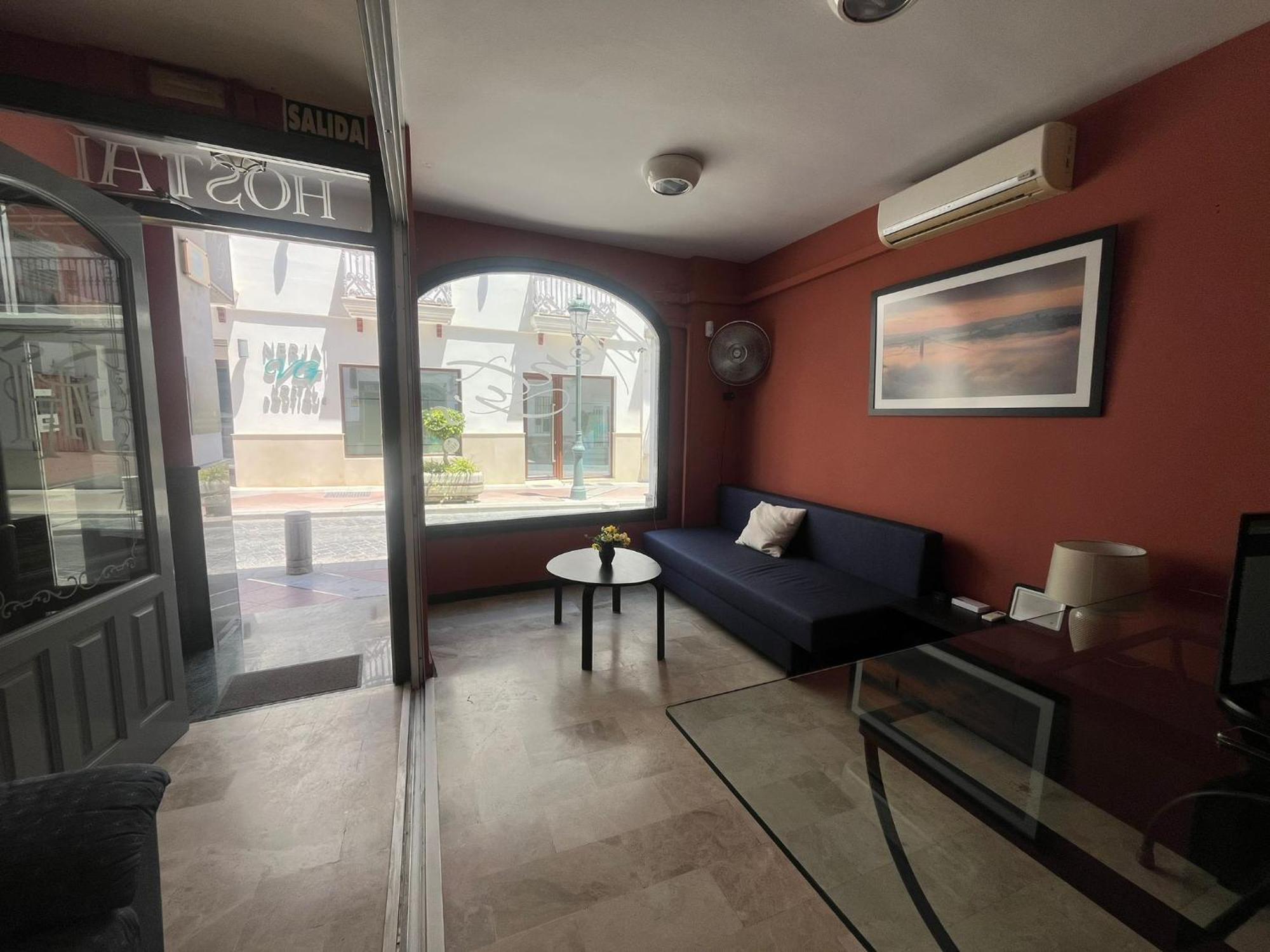 Hostal Montys 네르하 외부 사진